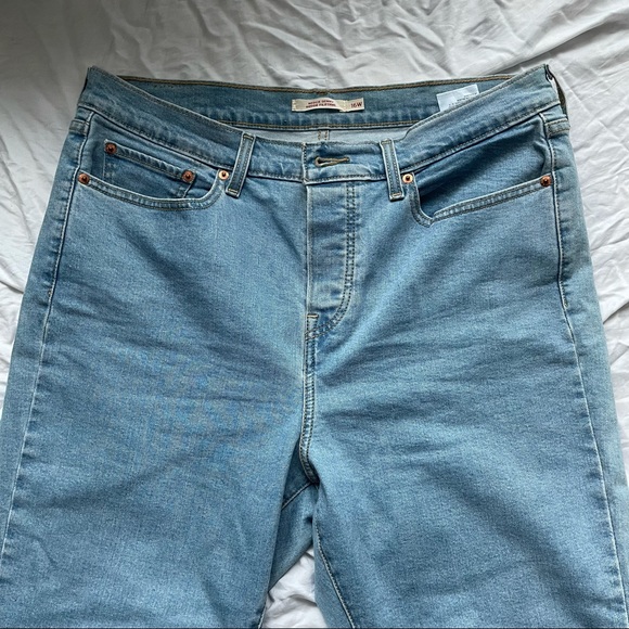 NWOT Levi's Wedgie Skinny Jeans Light Wash 16W Raw Hem - Picture 9 of 13